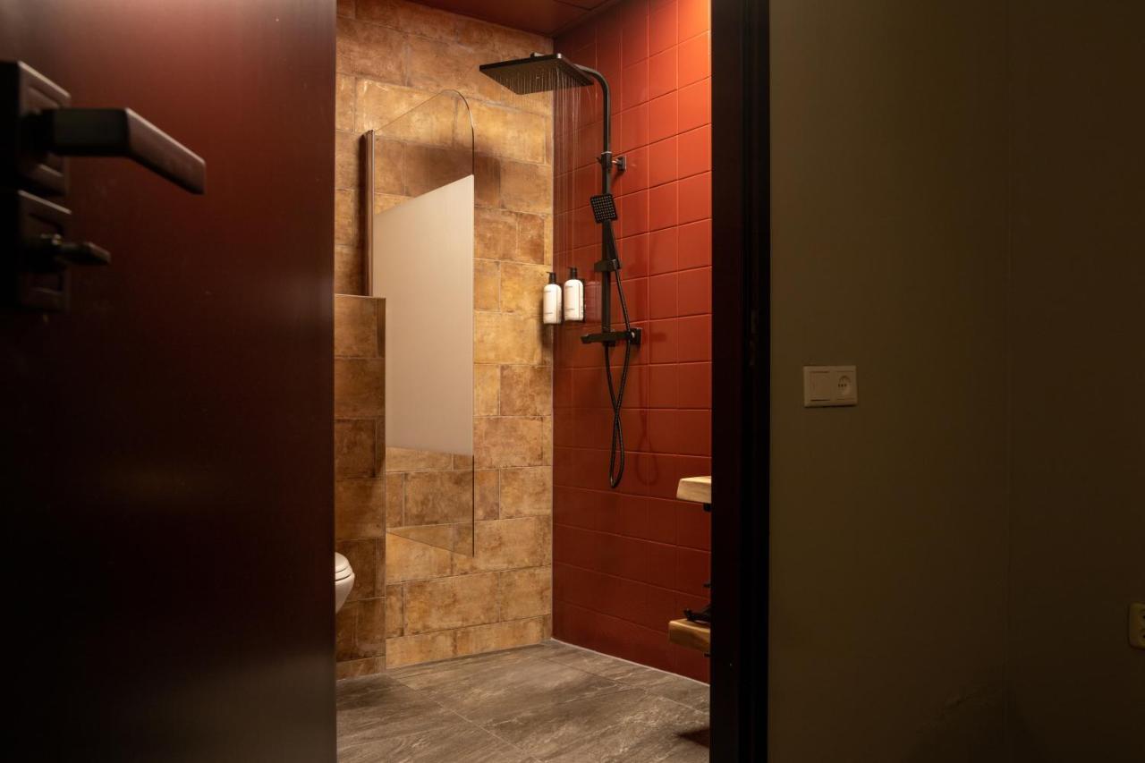 Hotel Four Гельдроп Экстерьер фото